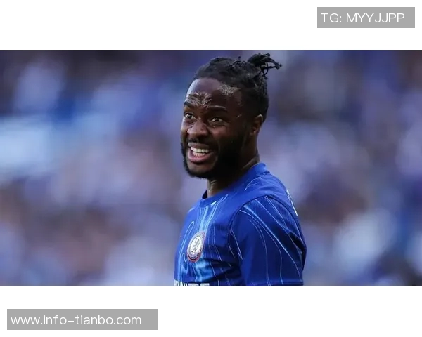 斯特林加盟蓝军志在金球未果引发球队引援策略重大调整